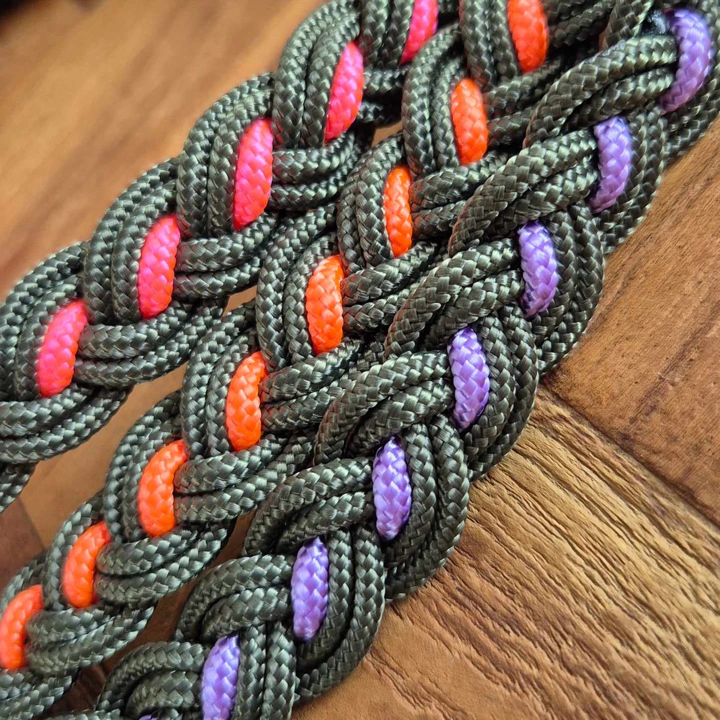 Paracord Flechtleine "Dunkelgrün-Rainbow" (Kopie)